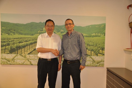 20160701112548144002