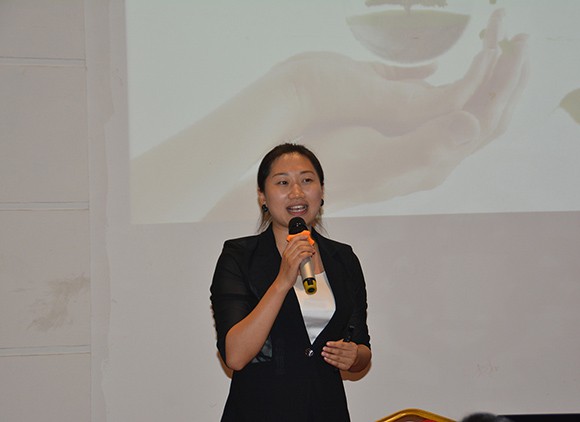 20160711173212408001